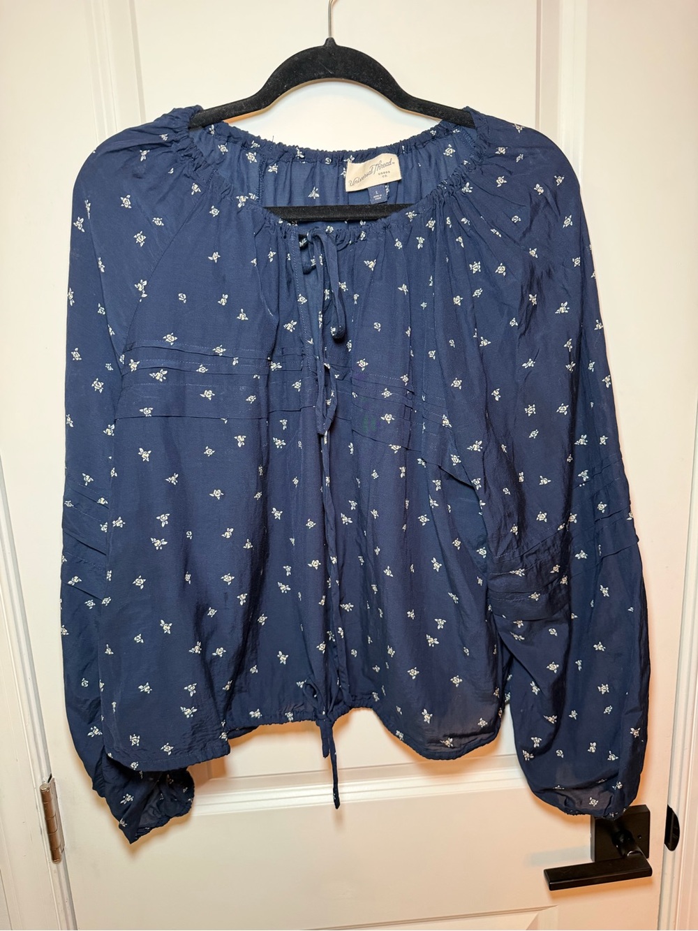 Women’s blouse long sleeves size large